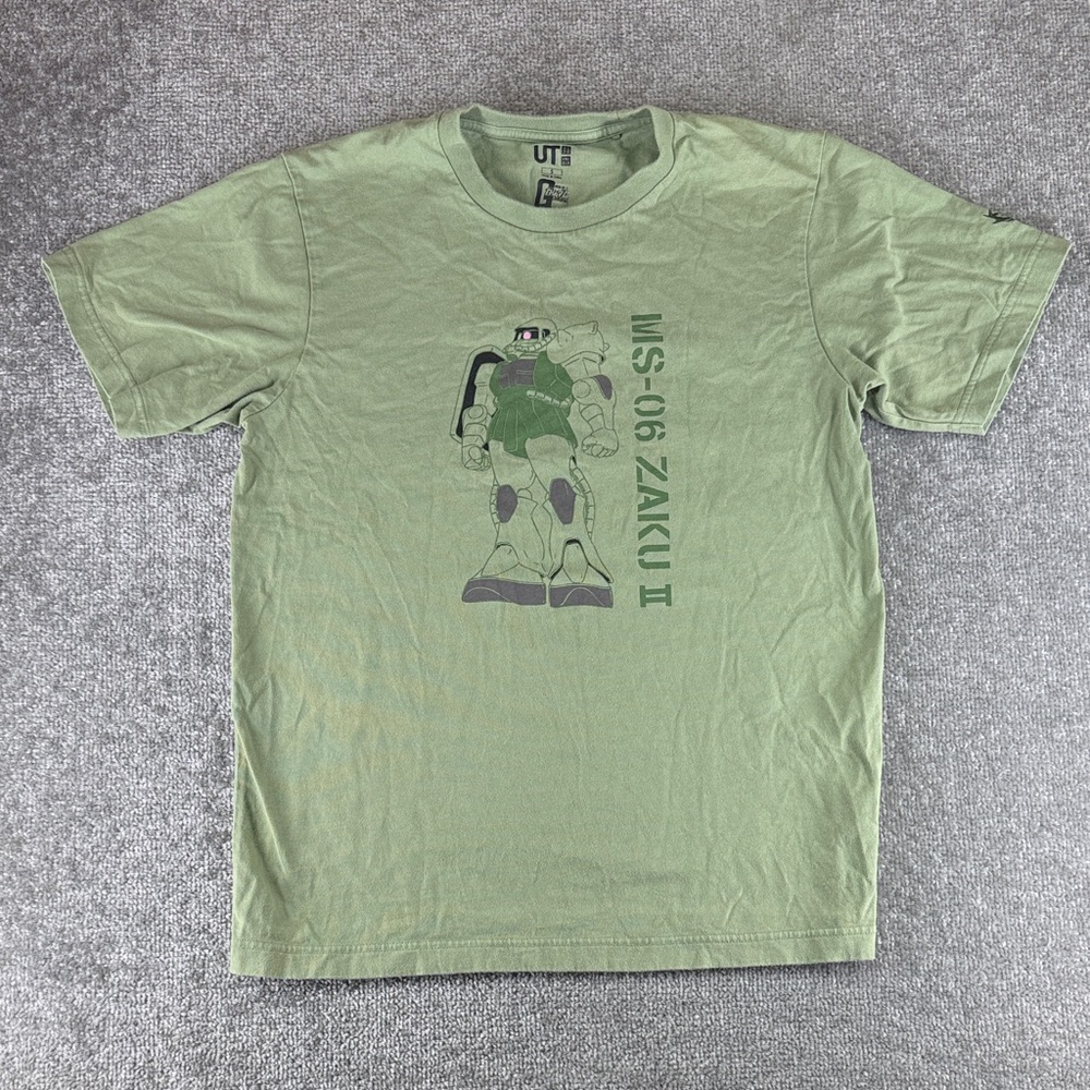 Uniqlo x Gundam 40th Anniversary UT Short Sleeve Shirt Green Zaku Mens S